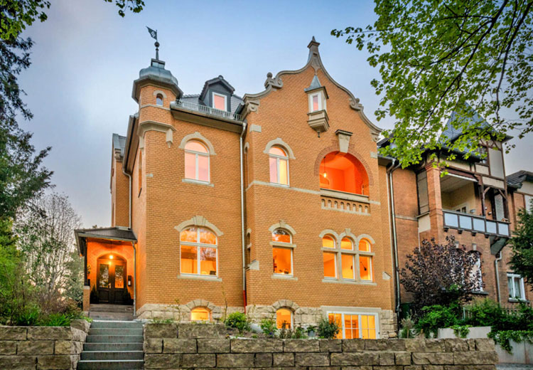 Weinvilla 1901 Außenansicht