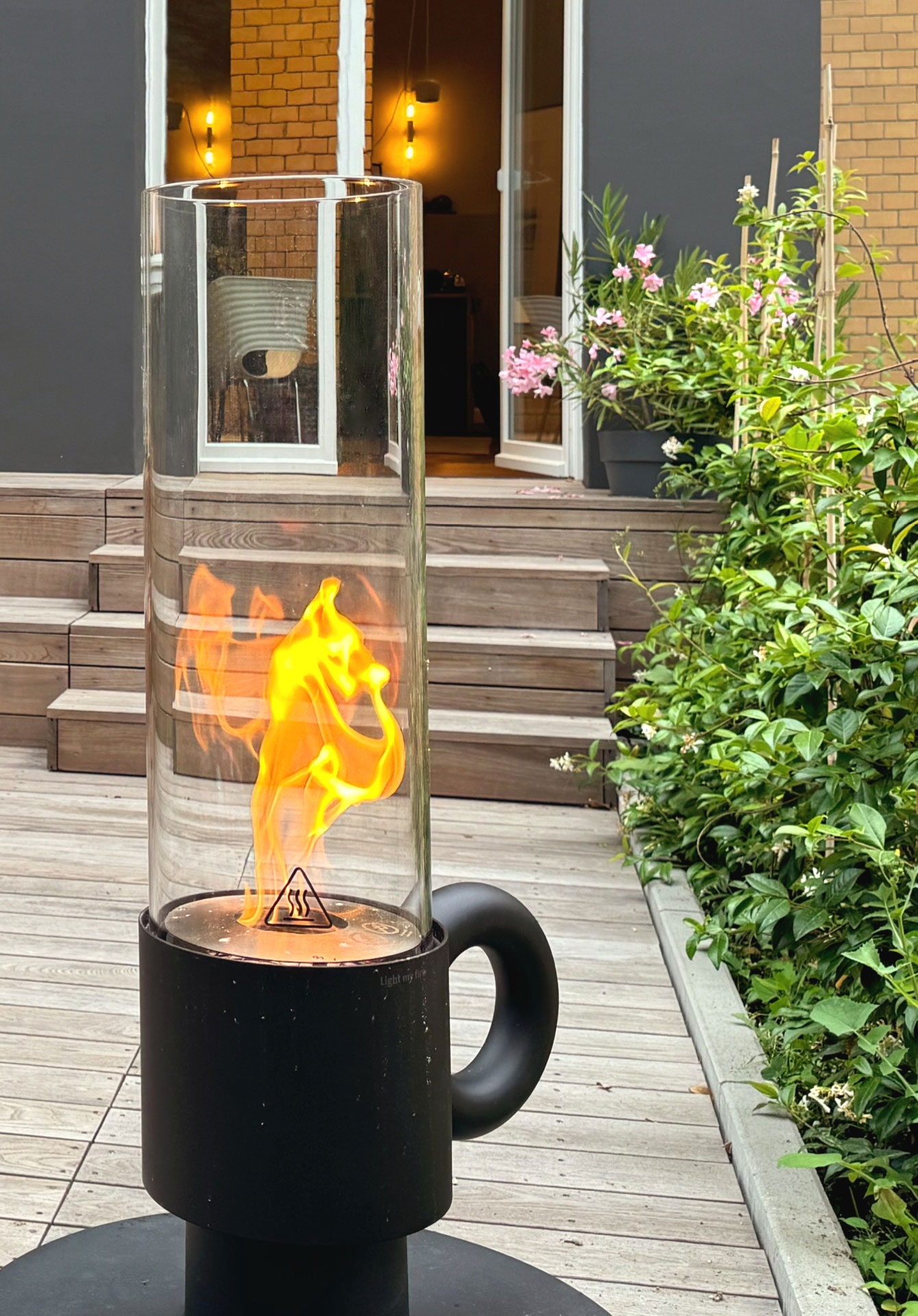 Atmosphärische Wärmequellen passend zum Ambiente für einen angenehmen Aufenthalt im Freien